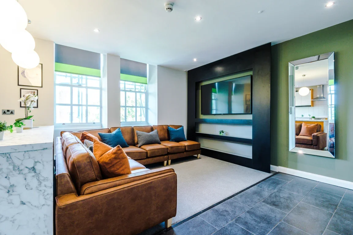 Flat Eskdale Terrace in Newcastle upon Tyne