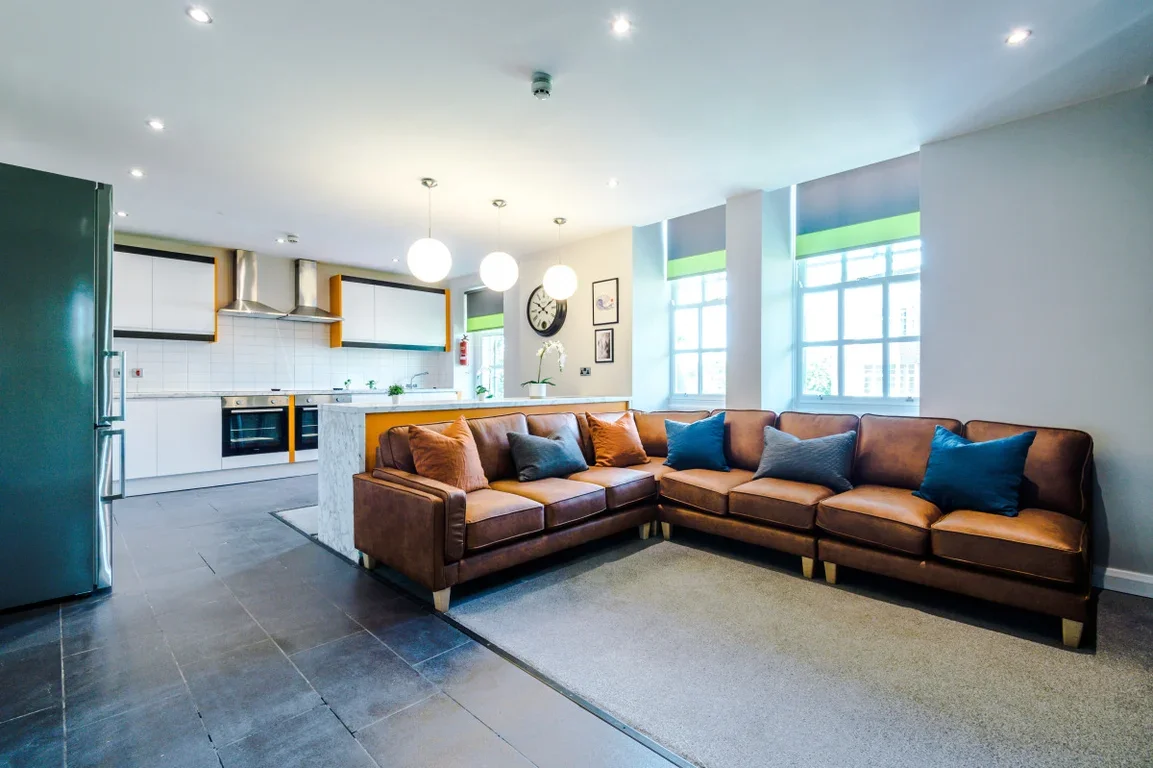 Flat Eskdale Terrace in Newcastle upon Tyne