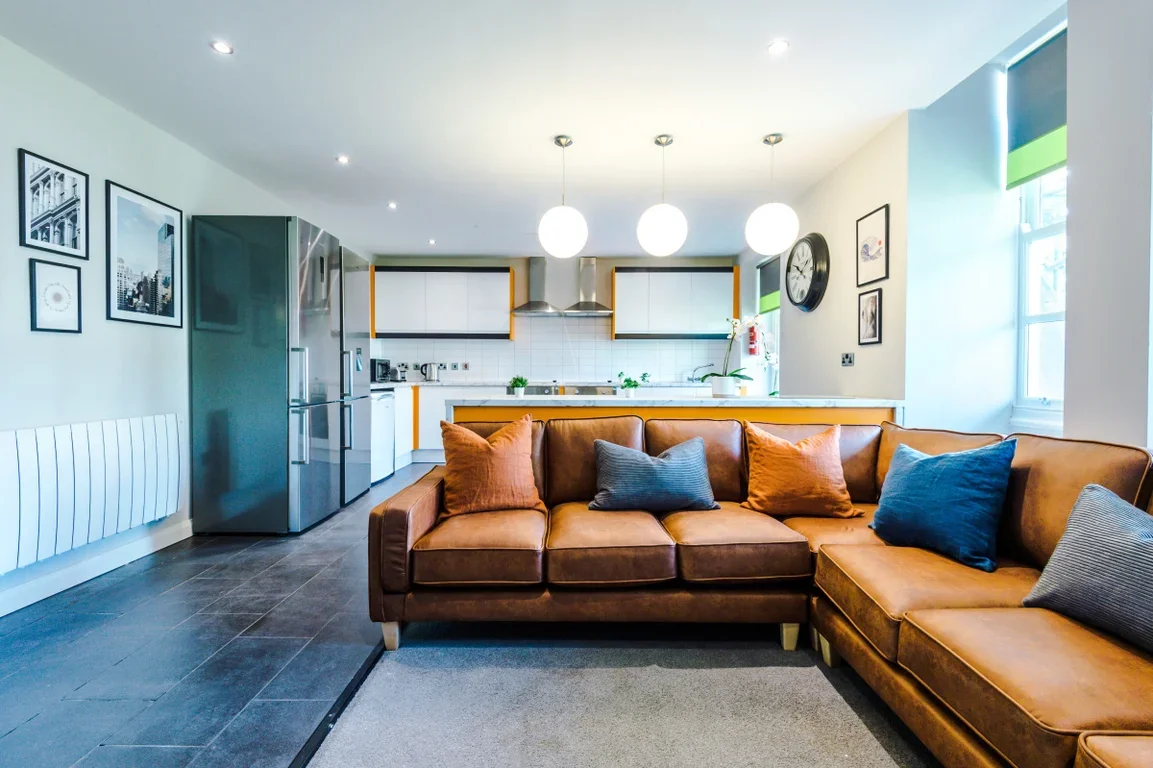 Flat Eskdale Terrace in Newcastle upon Tyne