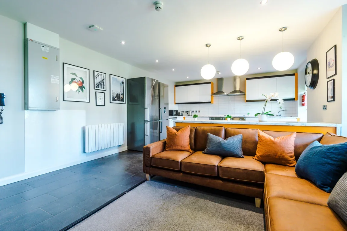 Flat Eskdale Terrace in Newcastle upon Tyne