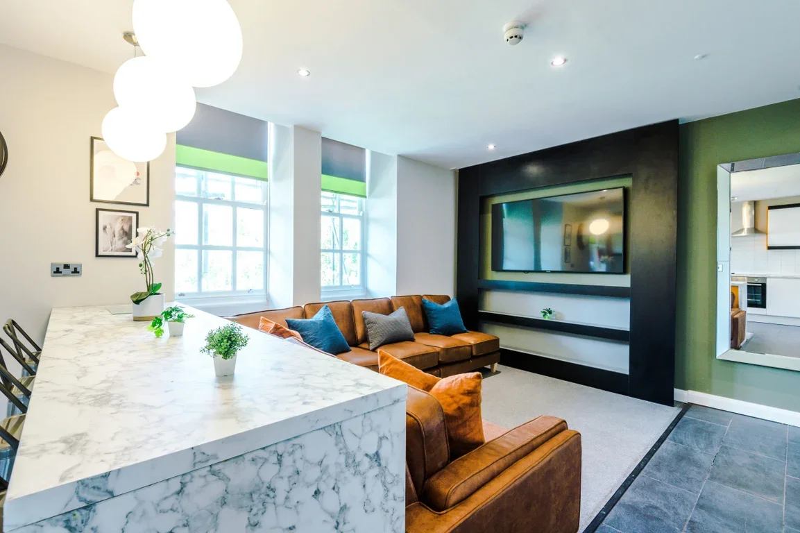 Flat Eskdale Terrace in Newcastle upon Tyne