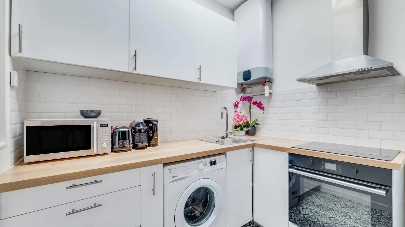 Flat Rue du Sergent Bauchat in Paris