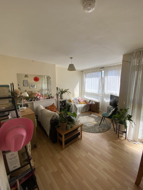 Room Burwell Walk in Greater London