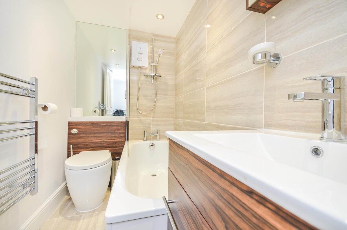Flat Philbeach Gardens in Greater London