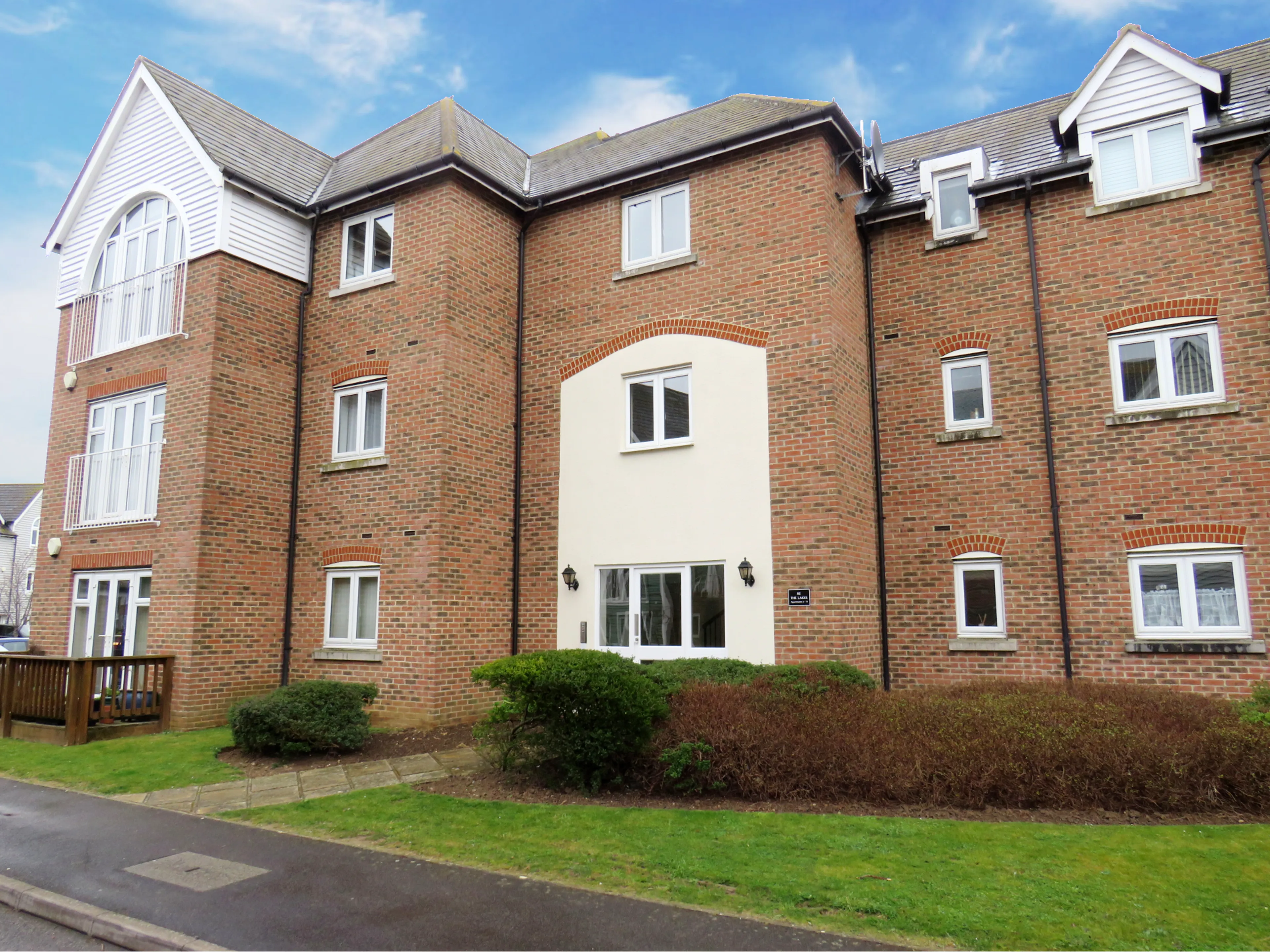 Flat The Lakes in Tonbridge and Malling