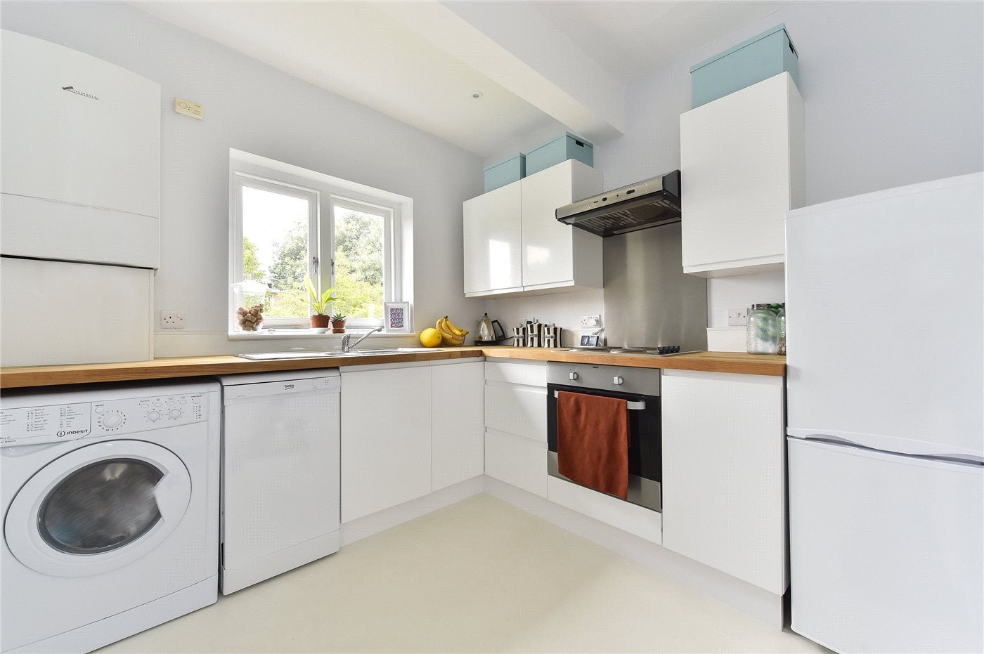 Flat Eastbourne Road in Greater London
