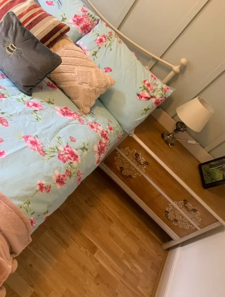 Room Boundary Road in Chatham