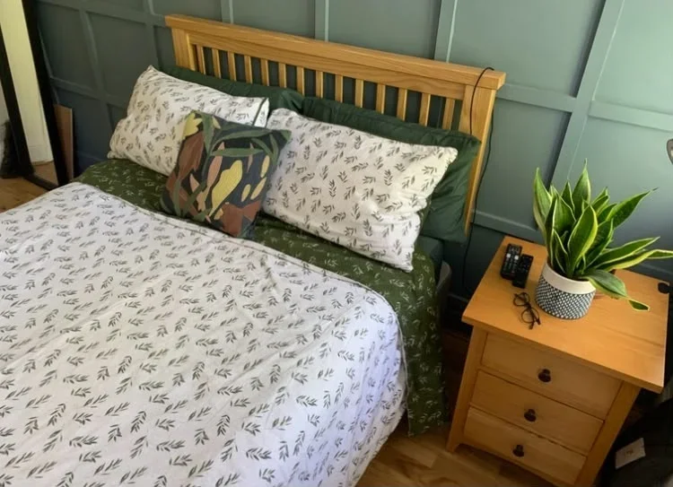 Room Boundary Road in Chatham