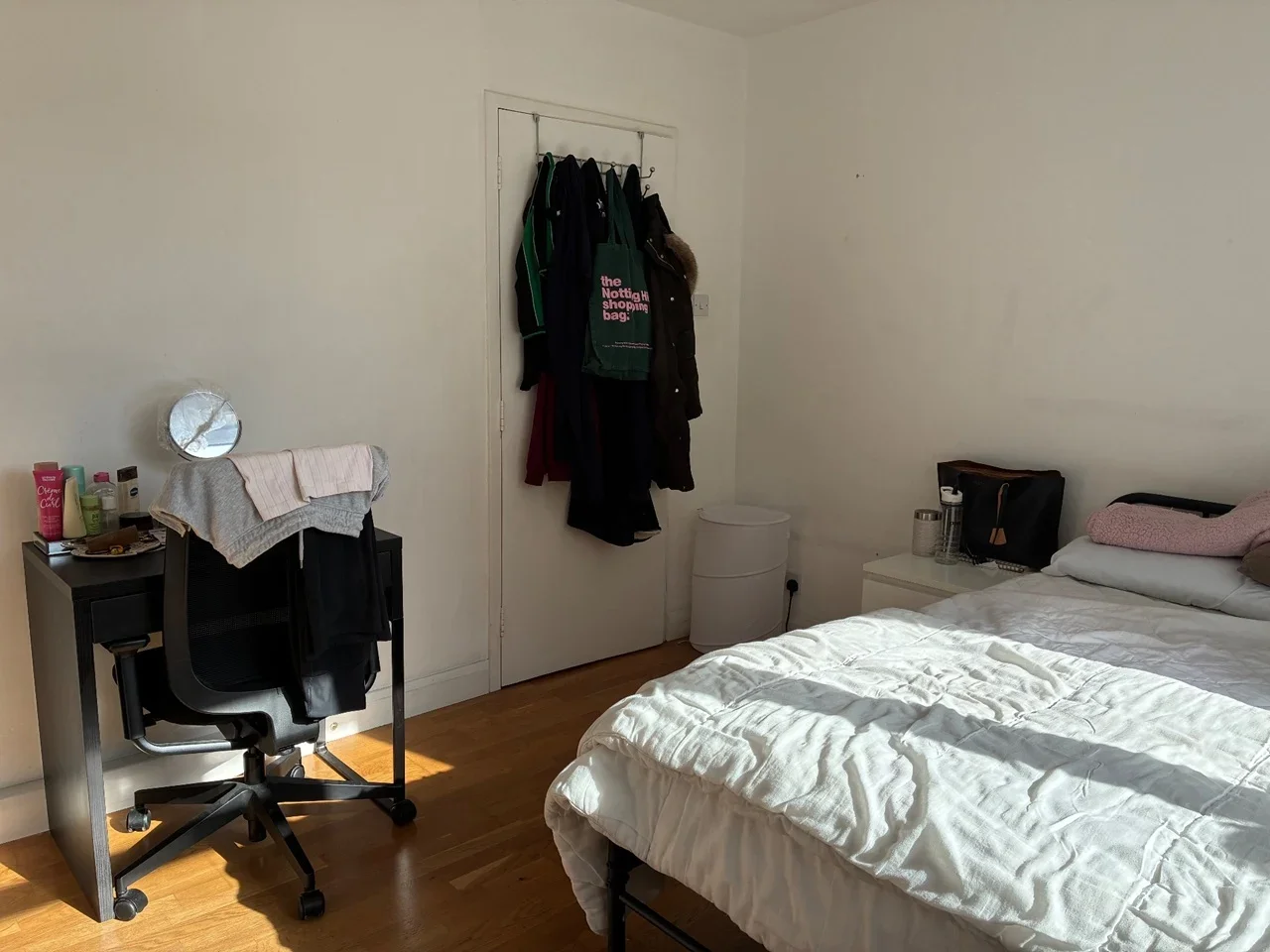 Room Studley Road in Greater London