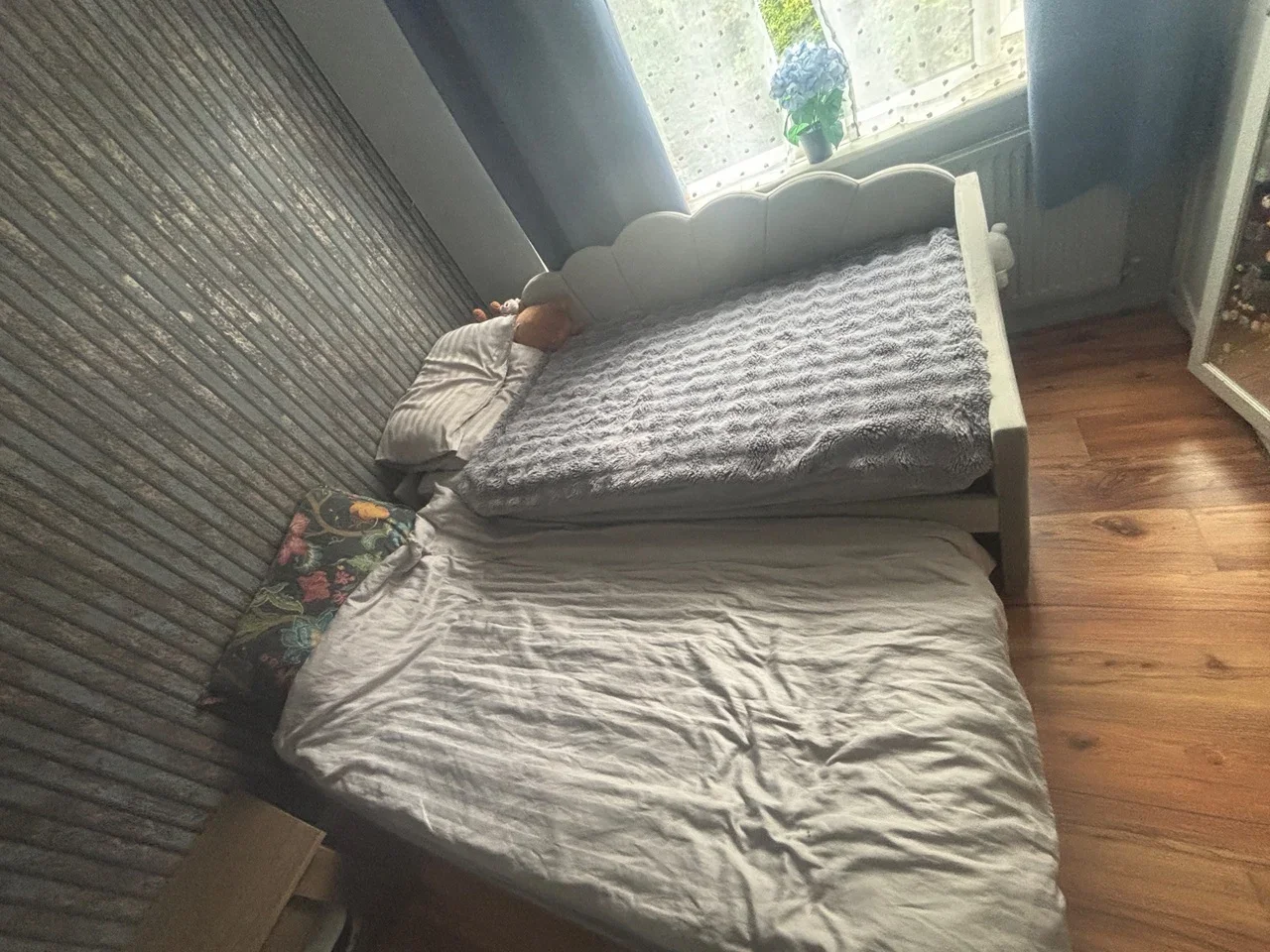Room Davids Way in Greater London