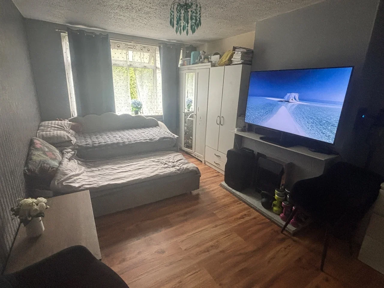 Room Davids Way in Greater London