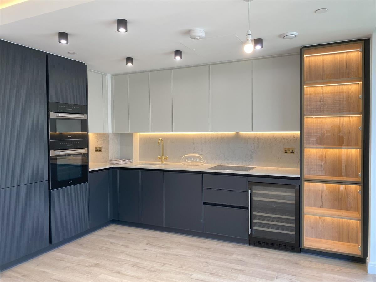 Flat Dingley Road in Greater London