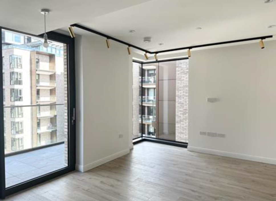 Flat Dingley Road in Greater London