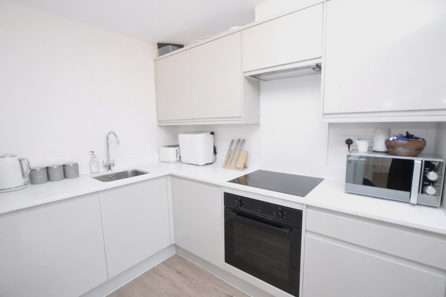 Flat Victoria Road in Rushmoor