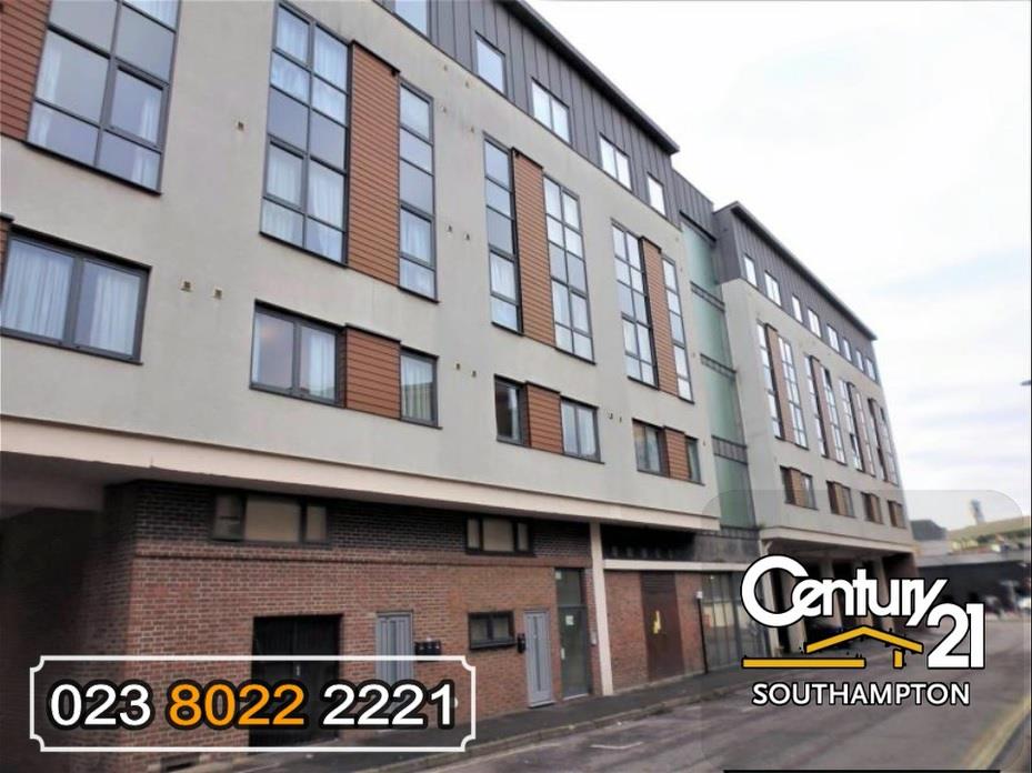 Flat Commercial Road in Southampton