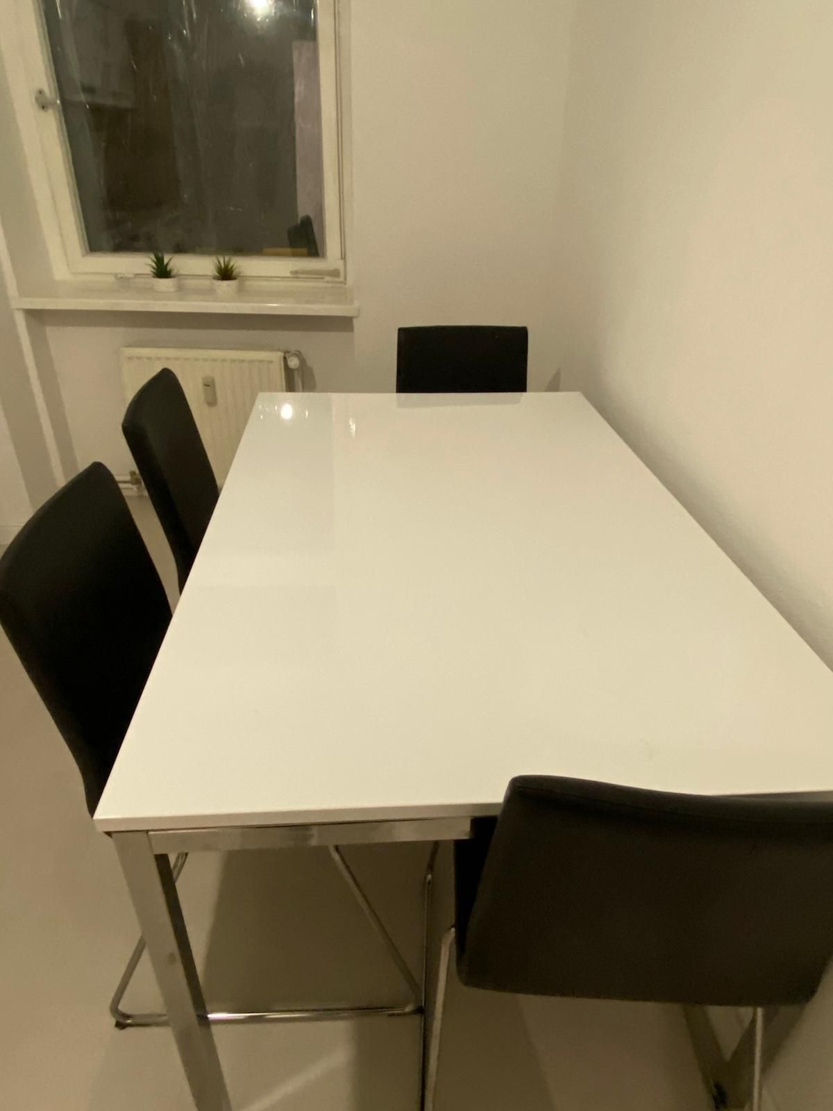 Wohnung Kirschenallee in Berlin