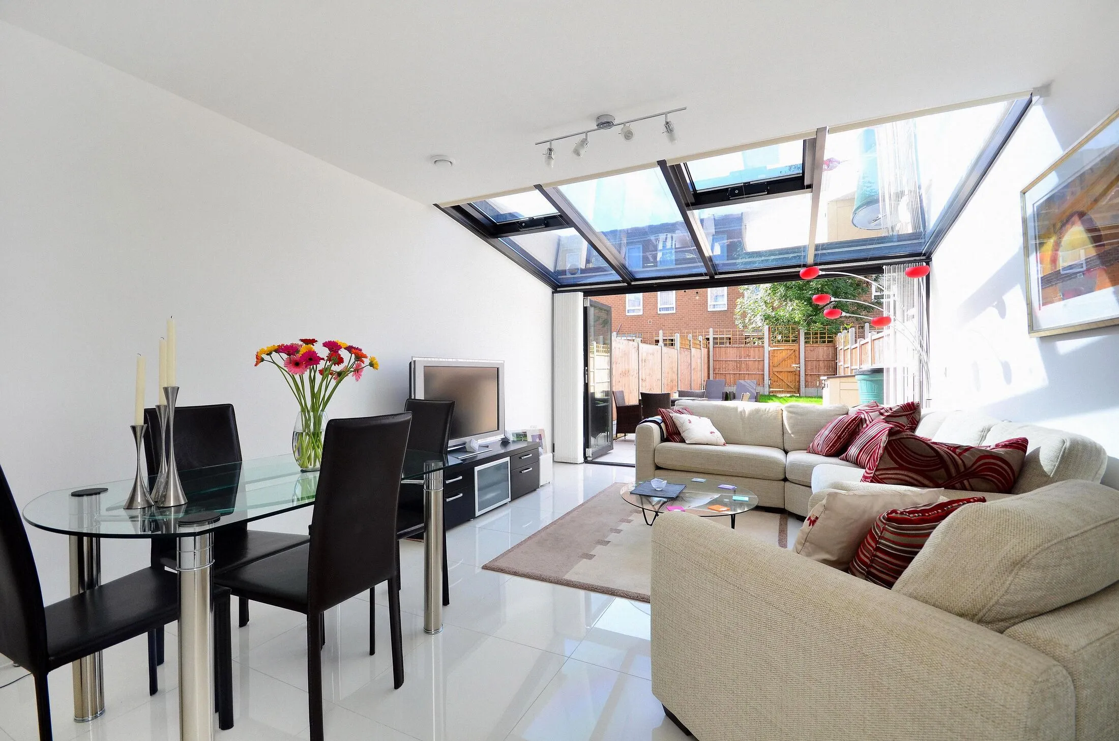 House Lyneham Walk in Greater London