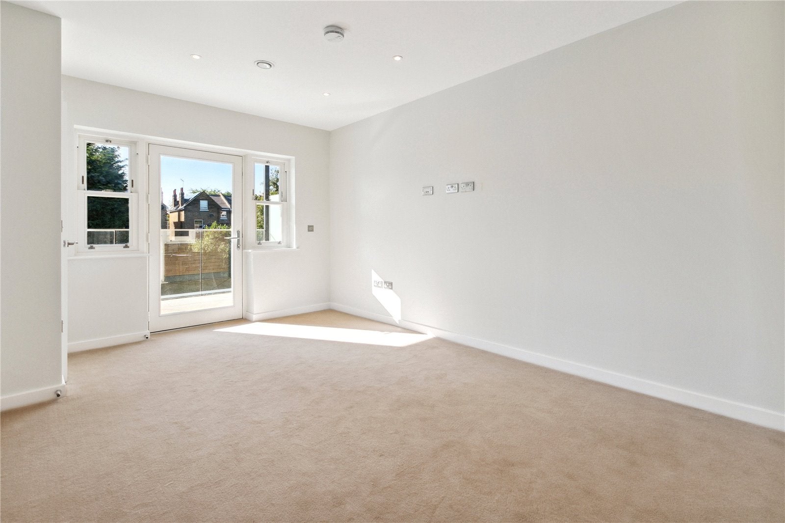 Flat Burlington Gardens in Greater London