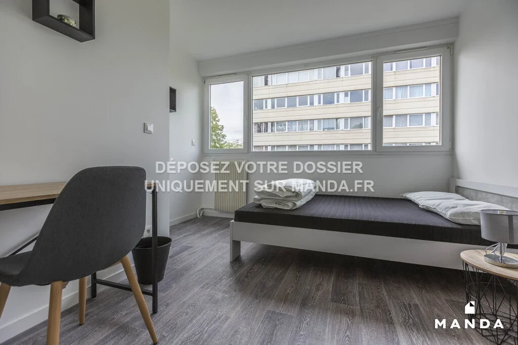 Room Rue des Plants Bruns in Cergy