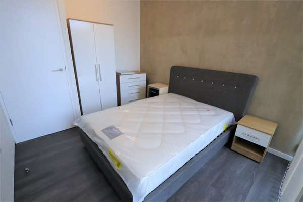 Flat Worsley Street in Manchester