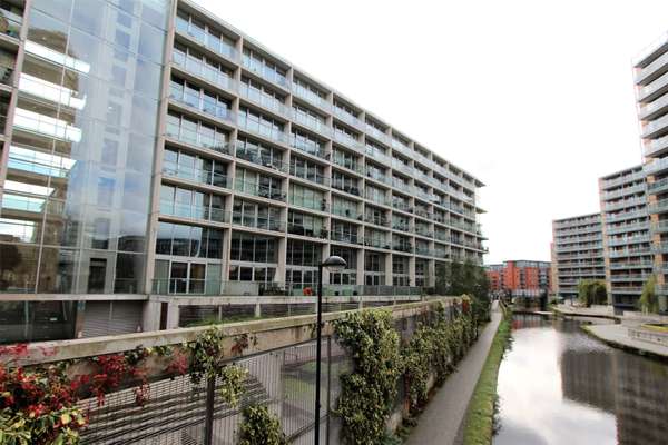 Flat Worsley Street in Manchester