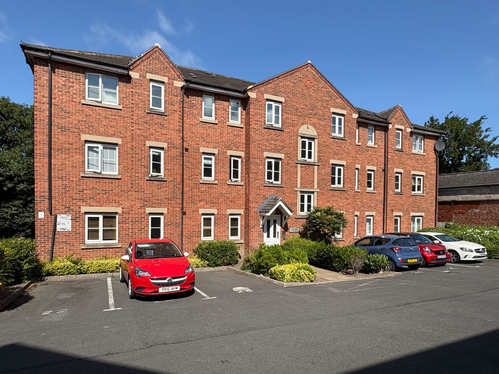 Flat Abbots Mews in Leeds