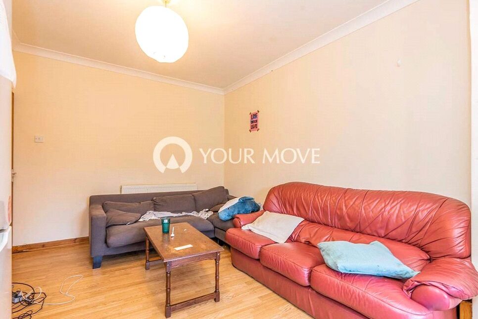 Flat Granby Grove in Southampton
