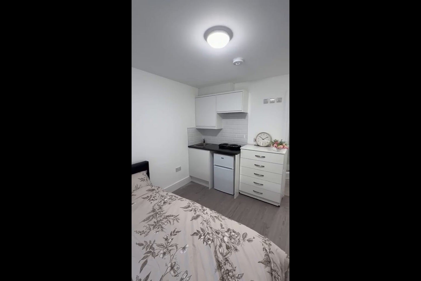 Flat Rostella Road in Greater London