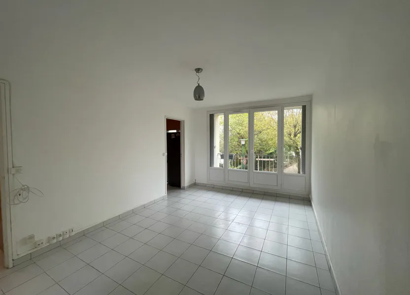 Appartement Rue de la Garenne à Le Plessis-Robinson
