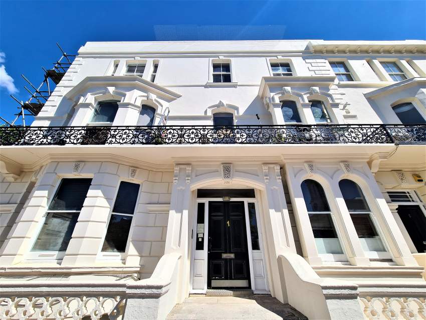 Flat Western Road in Hove