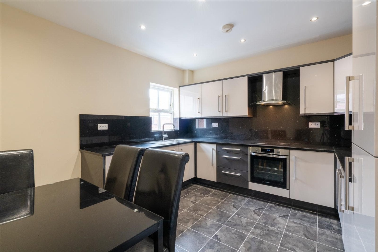 Flat Gell Street in Sheffield