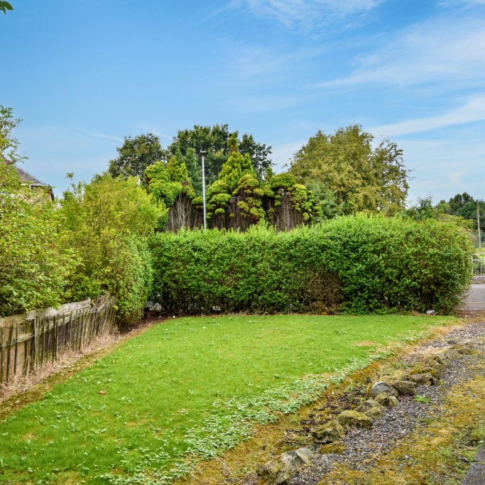 Flat Claremont Crescent in Kilwinning
