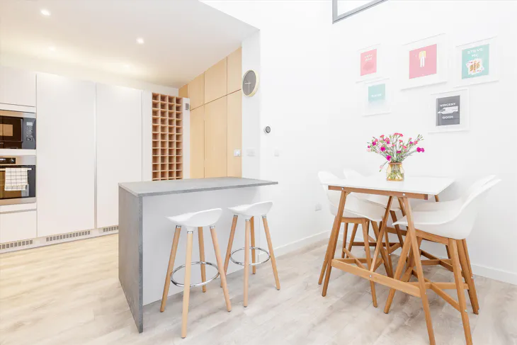 Flat Grange Road in Greater London