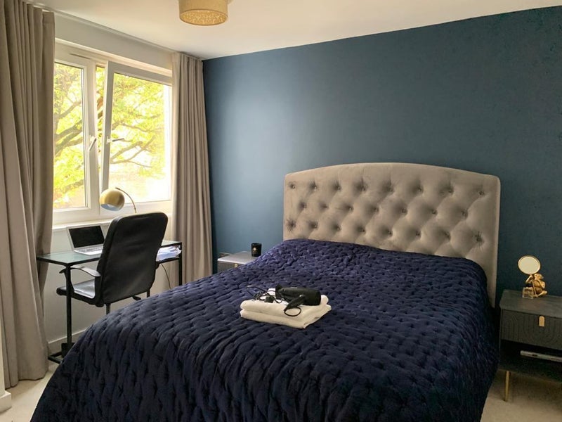 Flat Fernshaw Road in Greater London