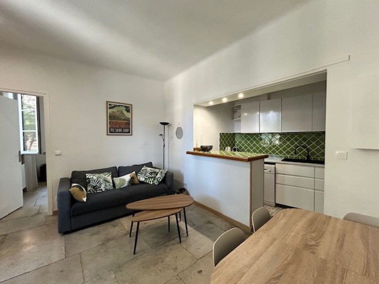 Flat Rue des Soeurs Noires in Montpellier