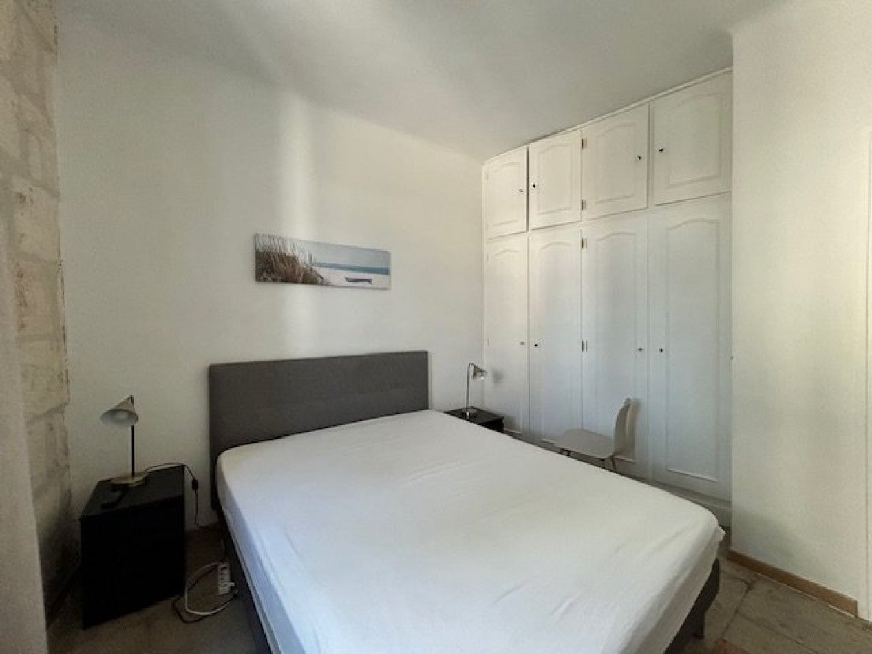 Flat Rue des Soeurs Noires in Montpellier