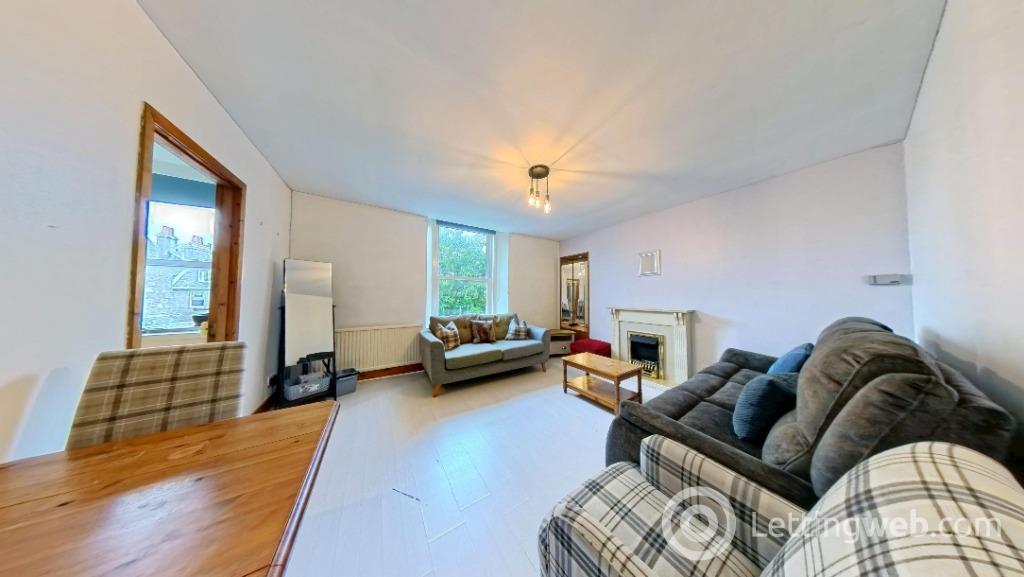 Flat Dee Street in Aberdeen City