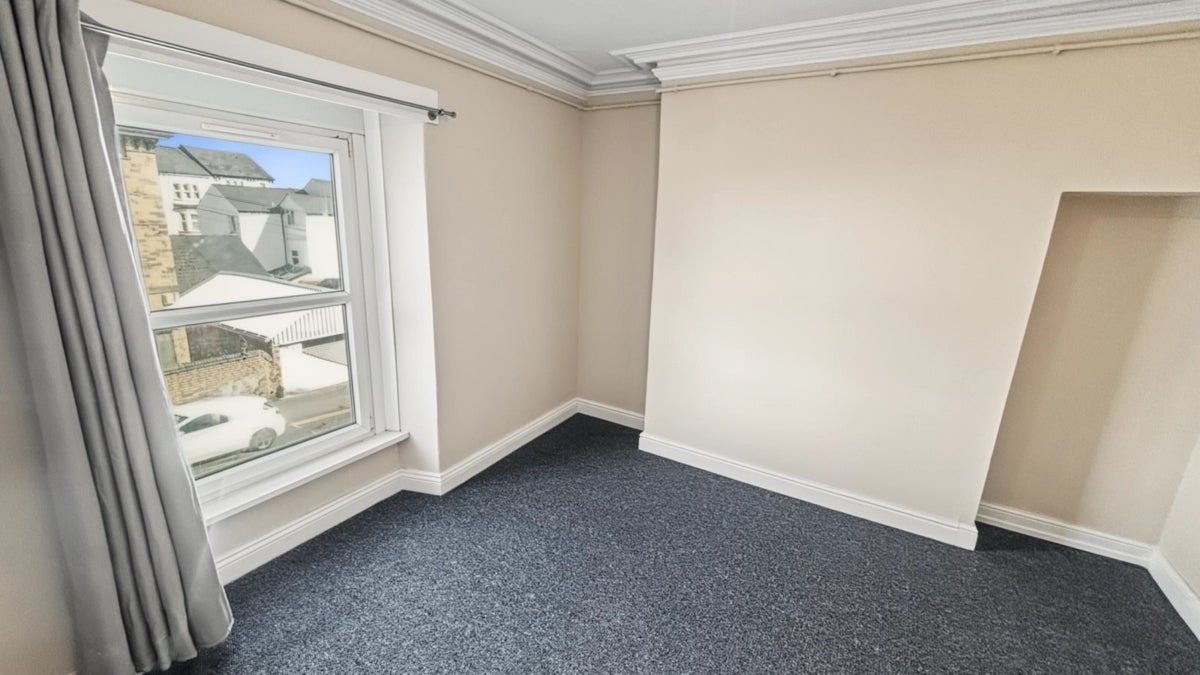 Flat Clytha Square in Newport