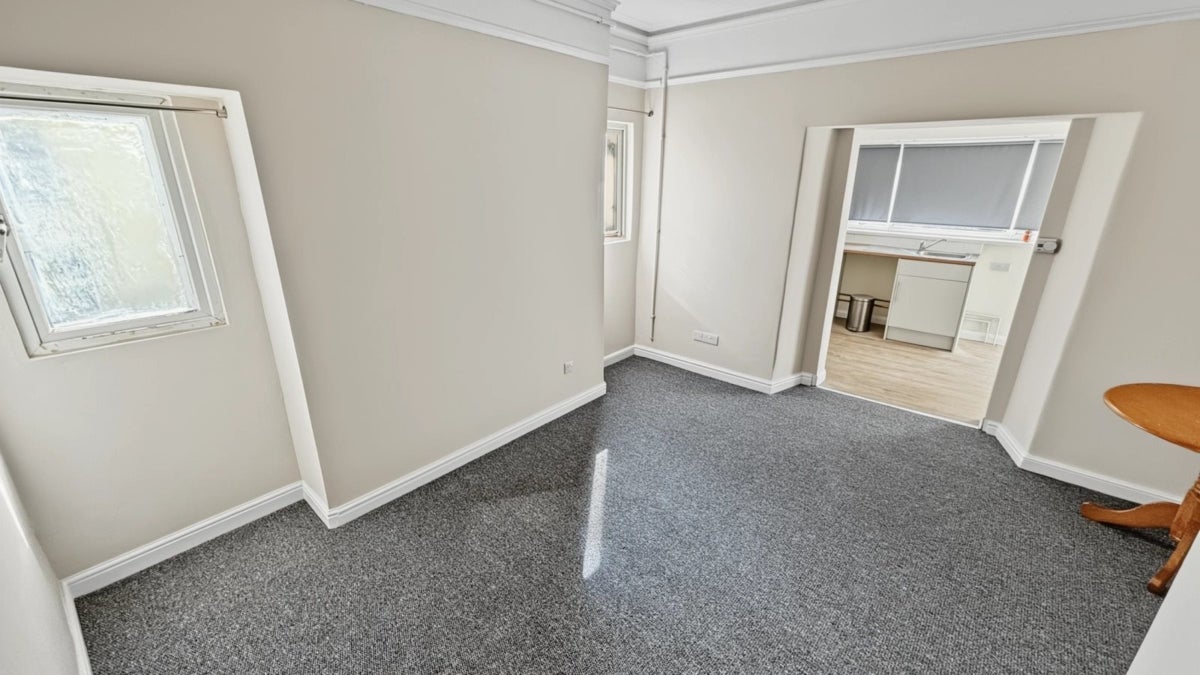 Flat Clytha Square in Newport