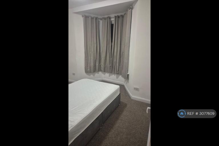 Flat Ada Street in Newcastle upon Tyne