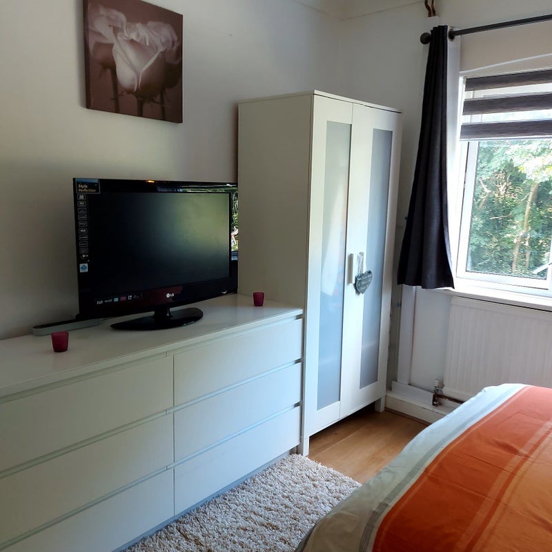 Room Cromer Road in Greater London