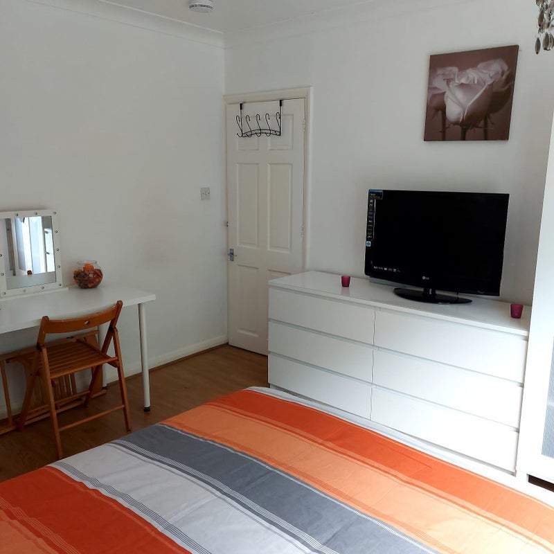 Room Cromer Road in Greater London