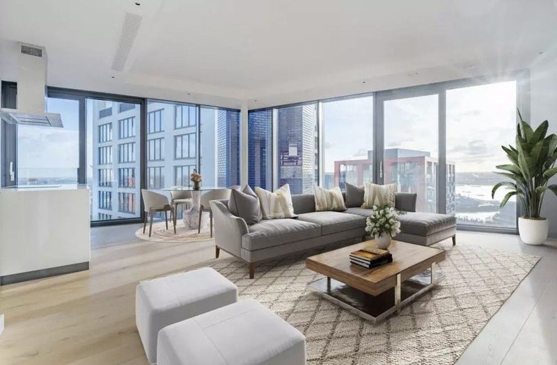 Room City Island Way in Greater London
