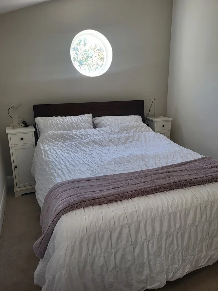 Flat Askew Crescent in Greater London