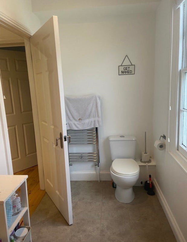 Room Ashgrove Road in Bristol