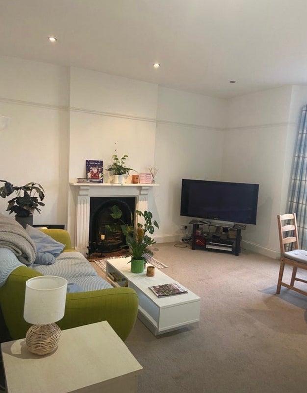 Room Ashgrove Road in Bristol