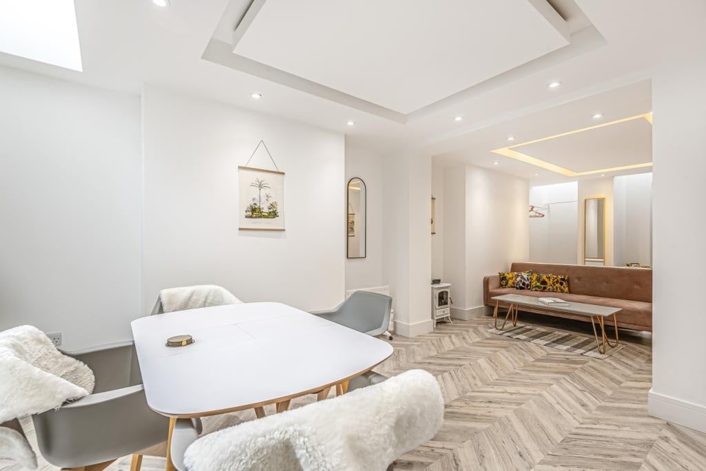 Flat Anerley Road in Greater London