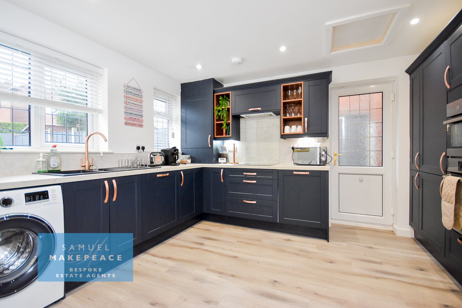 House Wellbury Close in Stoke-on-Trent