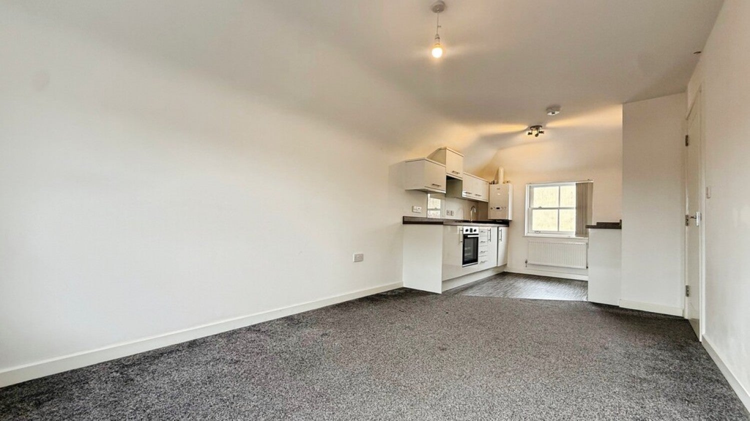 Flat Seymour Court in Trowbridge