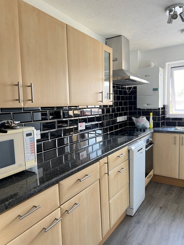 Room Rolls Road in Greater London